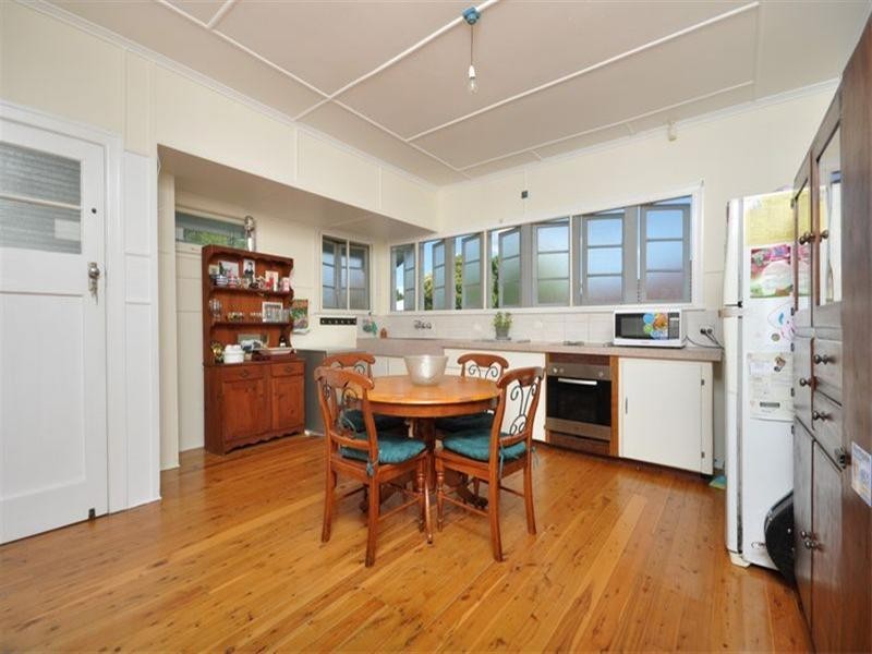 11 Mann Avenue, Northgate QLD 4013