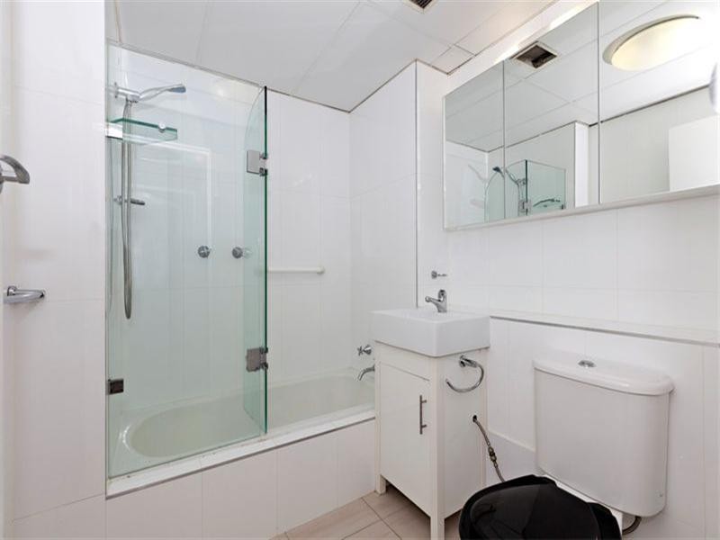 3B/11 Hillside Crescent, Hamilton QLD 4007