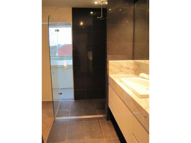 25/17 Whyenbah Street, Hamilton QLD 4007