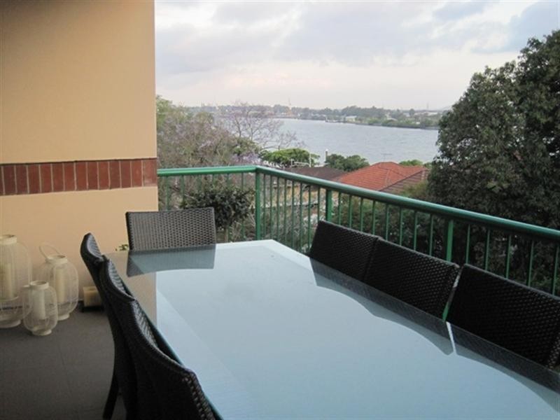 25/17 Whyenbah Street, Hamilton QLD 4007