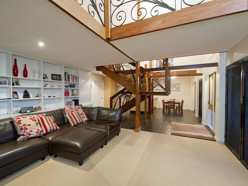 15 Bearsden Avenue, Newmarket QLD 4051