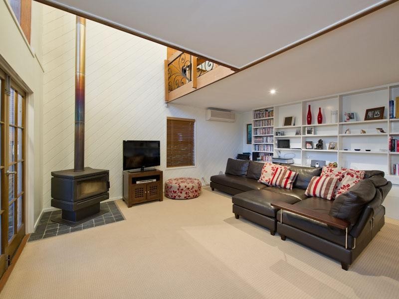 15 Bearsden Avenue, Newmarket QLD 4051