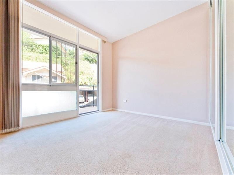 2/21 Arran Avenue, Hamilton QLD 4007