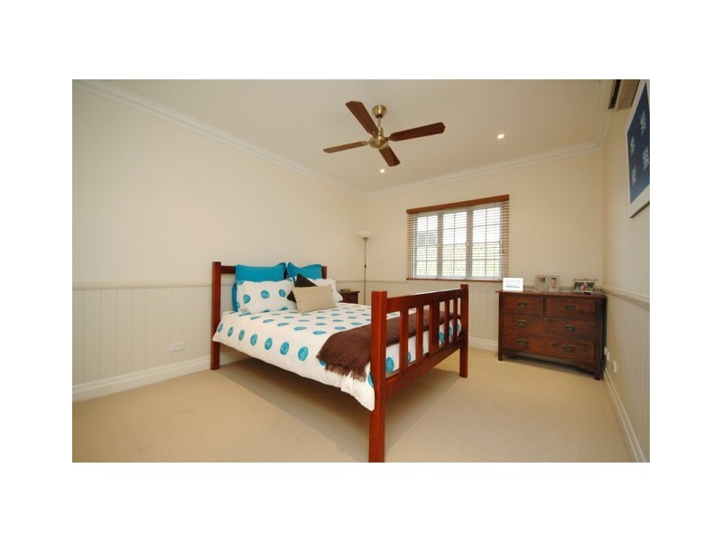 6 Alexandra Road, Ascot QLD 4007