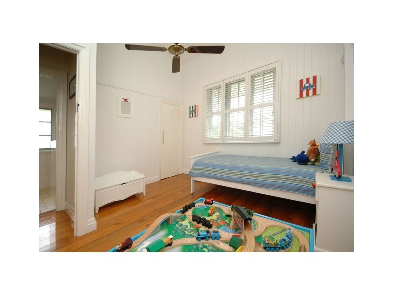 6 Alexandra Road, Ascot QLD 4007