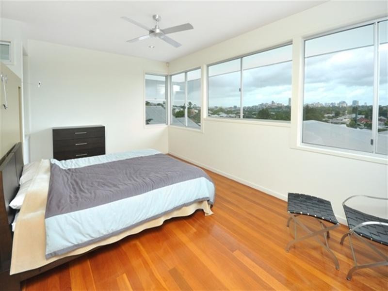 24 Angliss Street, Wilston QLD 4051