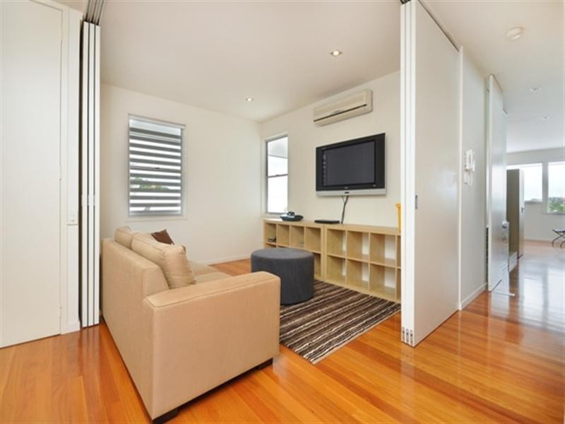 24 Angliss Street, Wilston QLD 4051