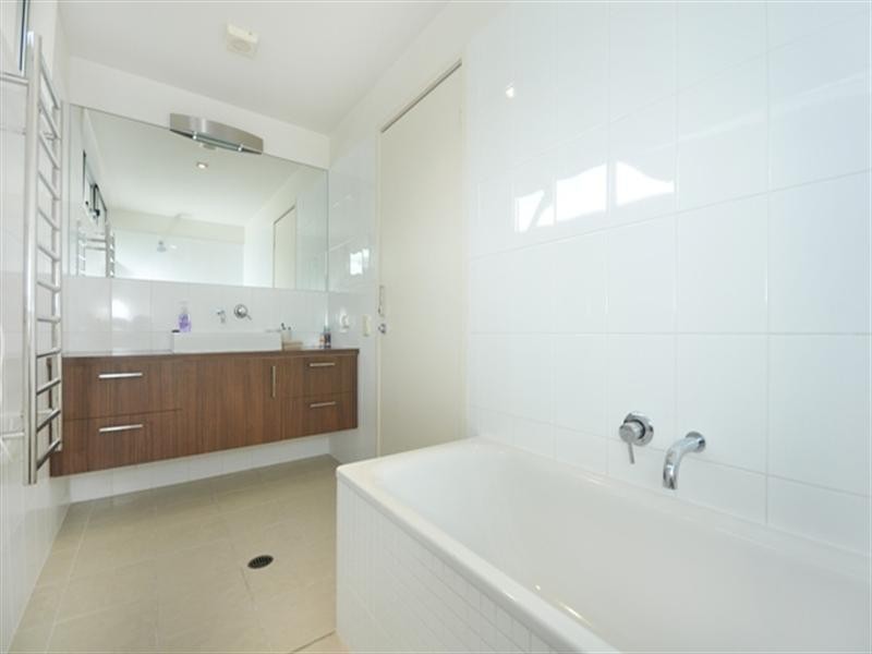 24 Angliss Street, Wilston QLD 4051