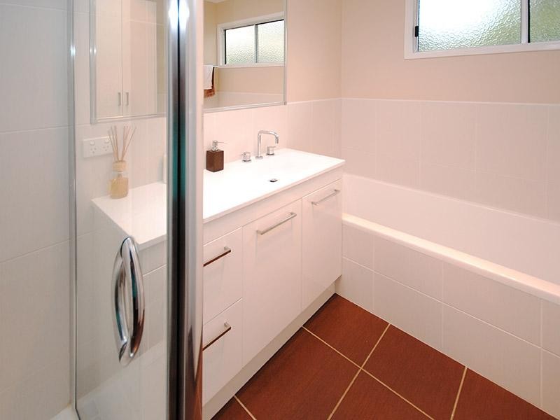 19 Alkoomi Avenue, Ferny Hills QLD 4055