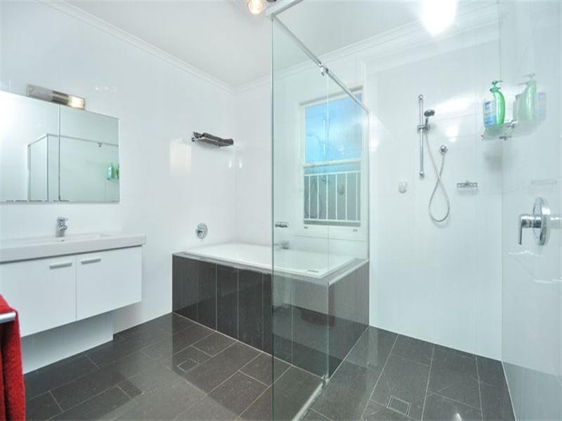 1 Mayfield Street, Ascot QLD 4007