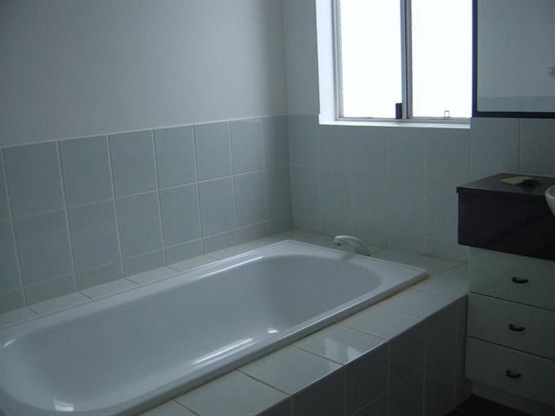 8/9 Dudley Street, Highgate Hill QLD 4101