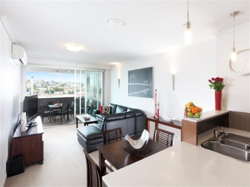 856/43 Hercules Street, Hamilton QLD 4007