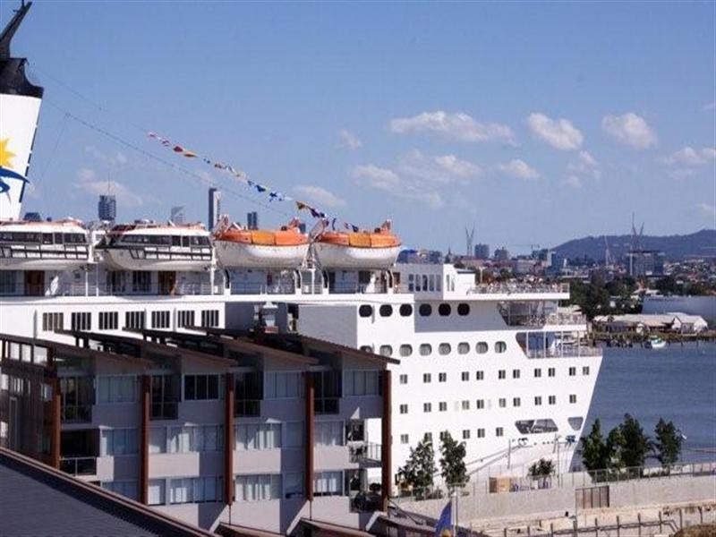 856/43 Hercules Street, Hamilton QLD 4007