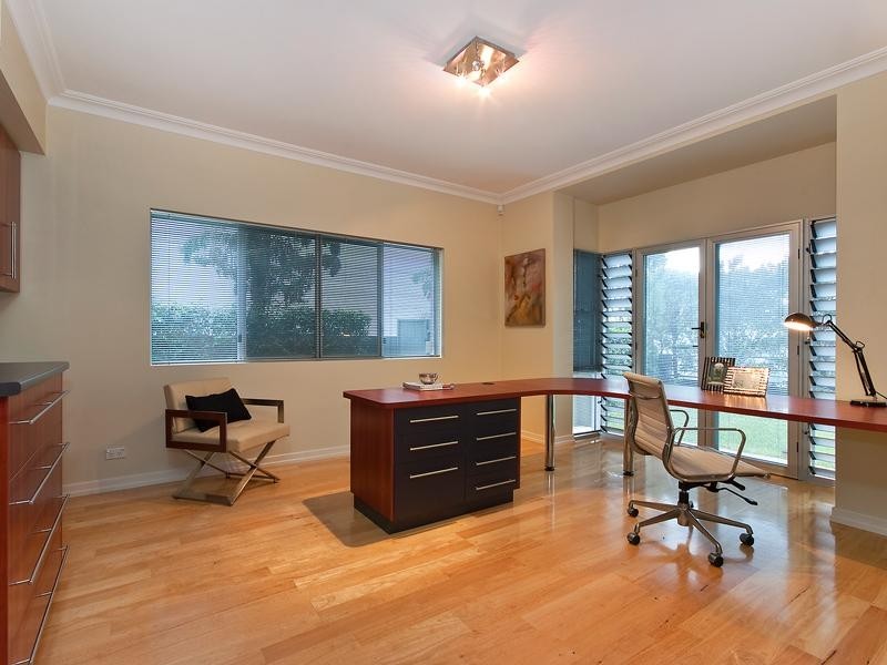 42 Ascot Street, Ascot QLD 4007