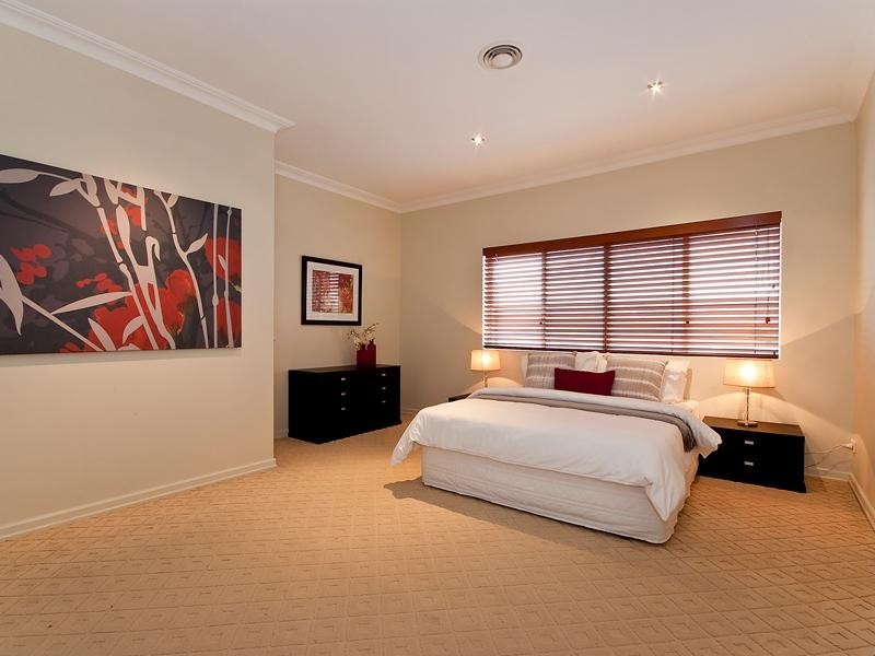 42 Ascot Street, Ascot QLD 4007