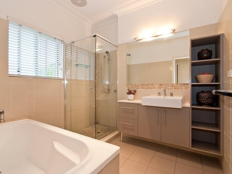 42 Ascot Street, Ascot QLD 4007