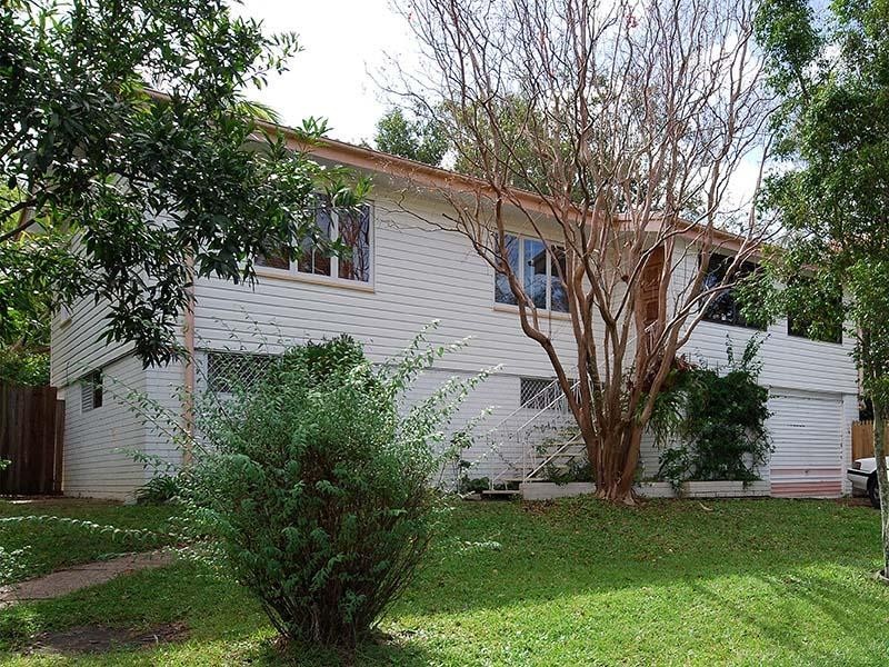 4 Menangle Avenue, Arana Hills QLD 4054