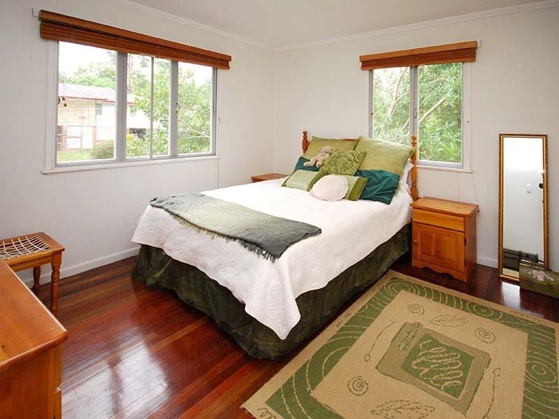 4 Menangle Avenue, Arana Hills QLD 4054