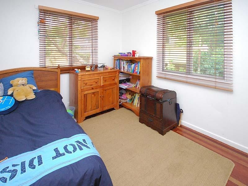 4 Menangle Avenue, Arana Hills QLD 4054