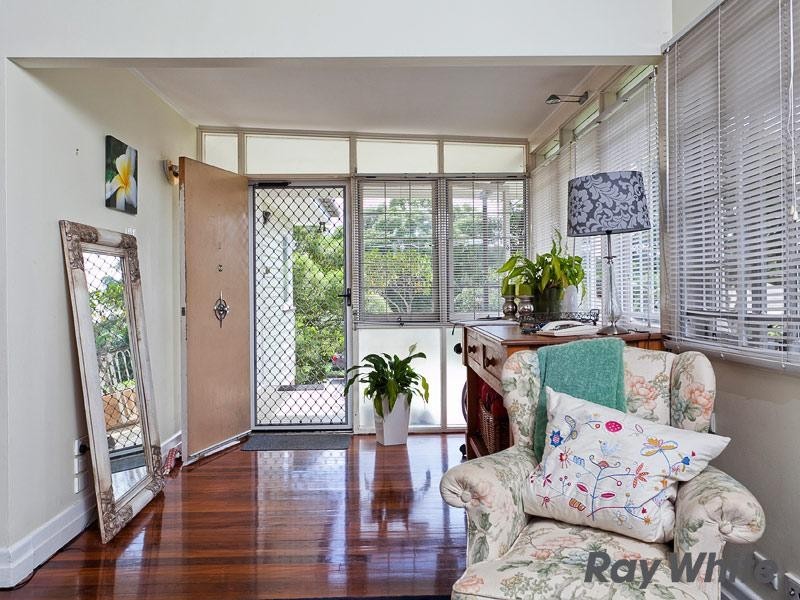 18 White Street, Wavell Heights QLD 4012