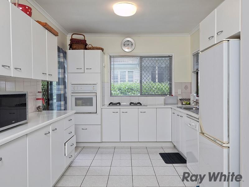 18 White Street, Wavell Heights QLD 4012