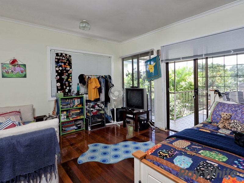 18 White Street, Wavell Heights QLD 4012