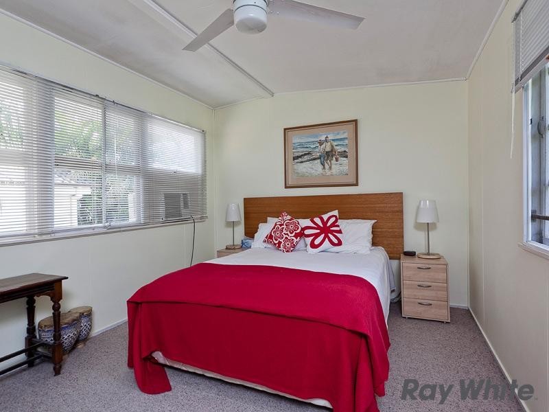 18 White Street, Wavell Heights QLD 4012