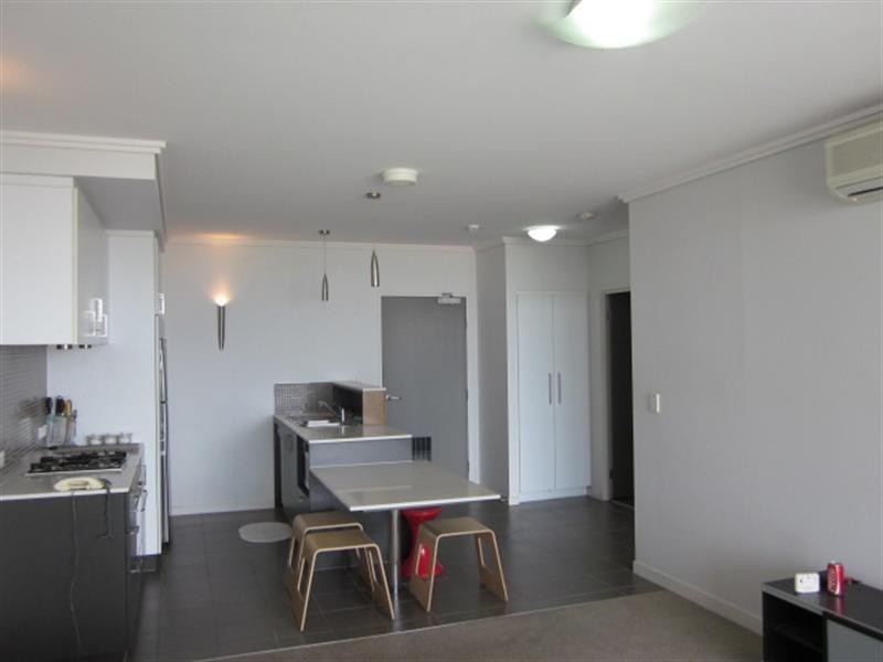 888/43 Hercules Street, Hamilton QLD 4007