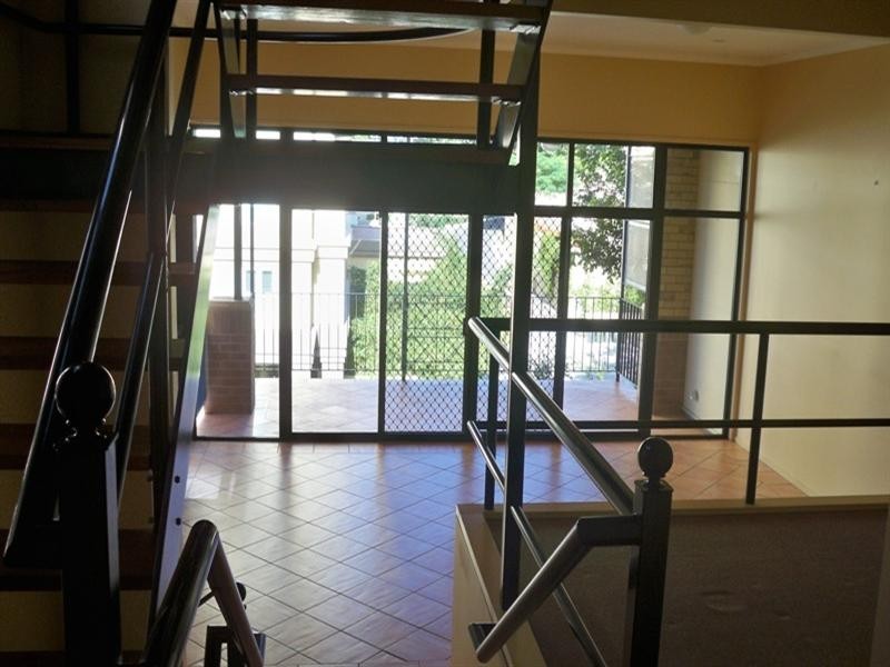 102A Lambert Street, Kangaroo Point QLD 4169