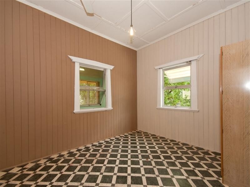 119 Lodge Road, Wooloowin QLD 4030