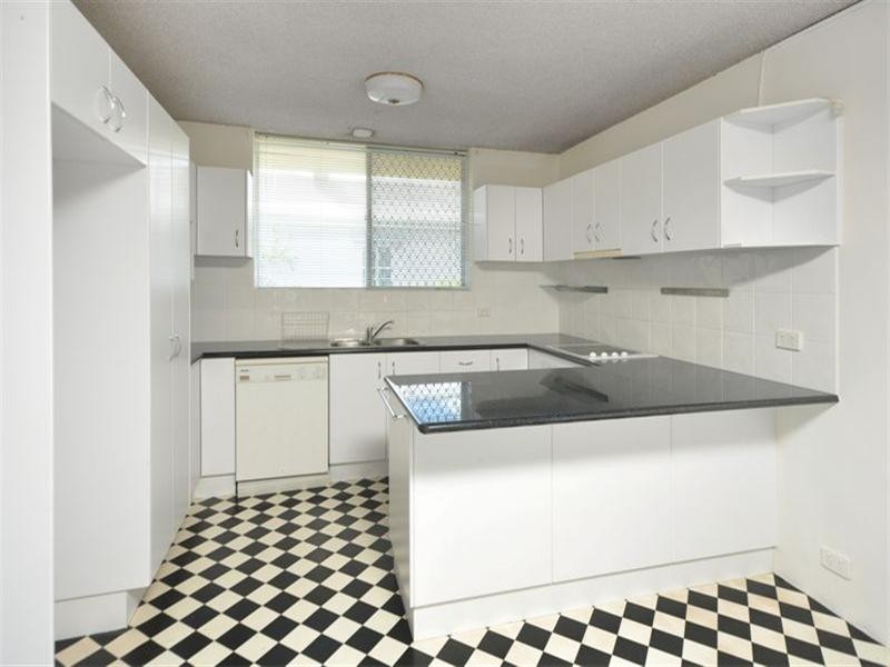 2/33 Queens Road, Clayfield QLD 4011