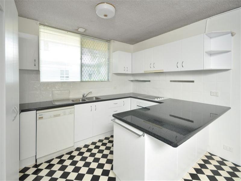 2/33 Queens Road, Clayfield QLD 4011