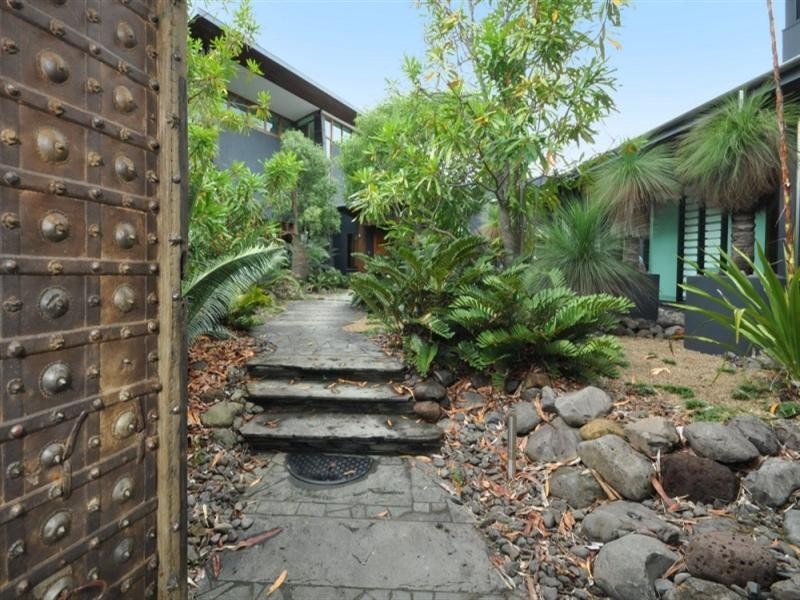 948 Mt Nebo Road, Jollys Lookout QLD 4520