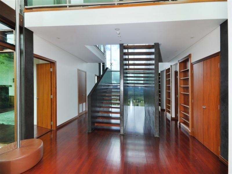 948 Mt Nebo Road, Jollys Lookout QLD 4520