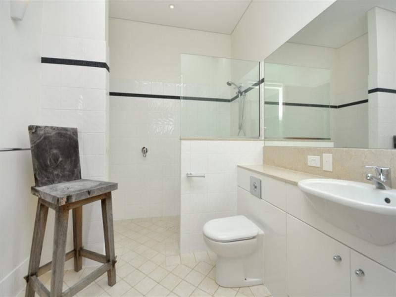 948 Mt Nebo Road, Jollys Lookout QLD 4520