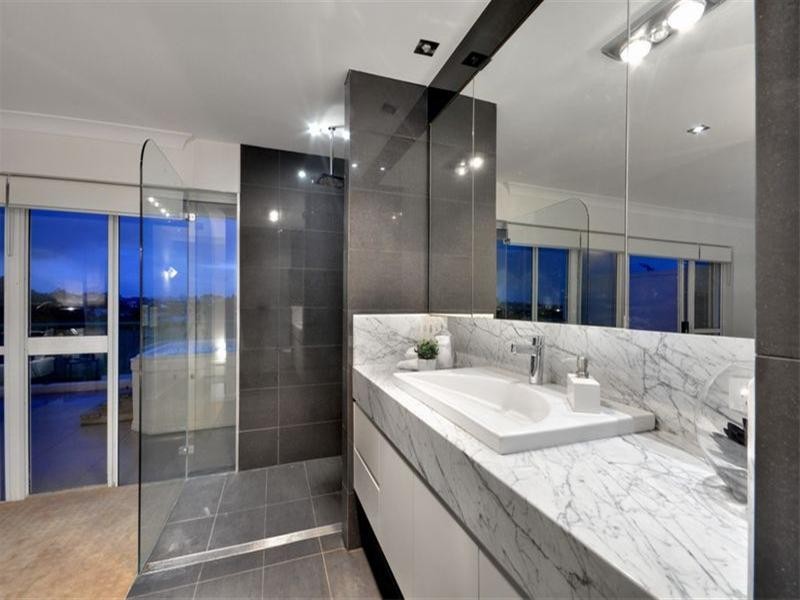 25/17 Whyenbah Street, Hamilton QLD 4007