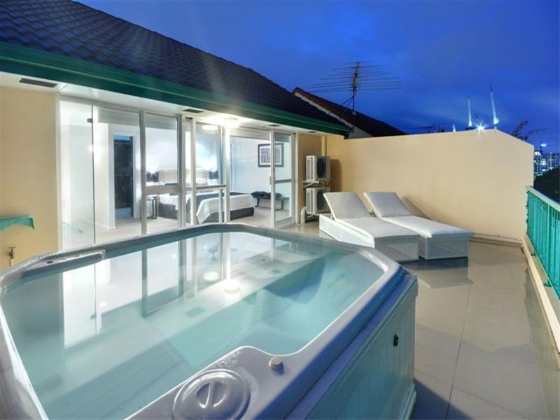 25/17 Whyenbah Street, Hamilton QLD 4007