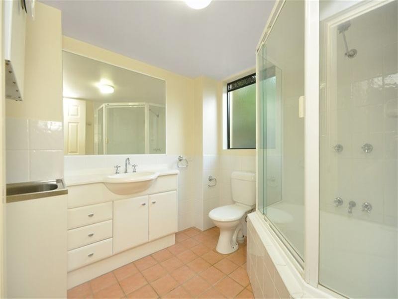 2/33 Brassey Street, Ascot QLD 4007