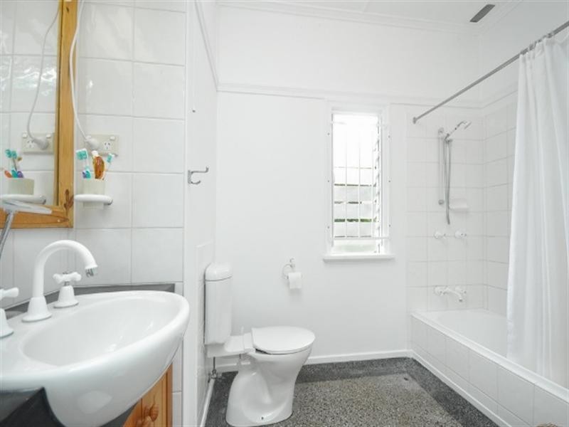 16 Harrow Street, Nundah QLD 4012