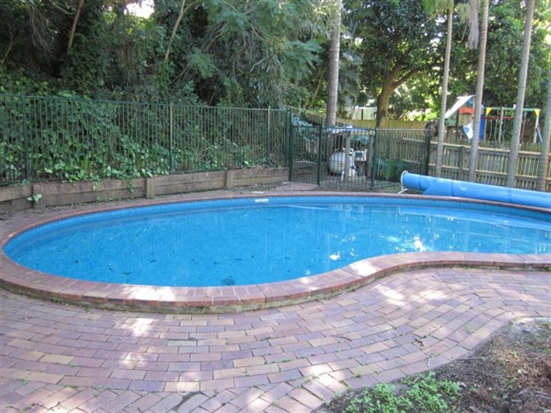 24 Joynt Street, Hamilton QLD 4007