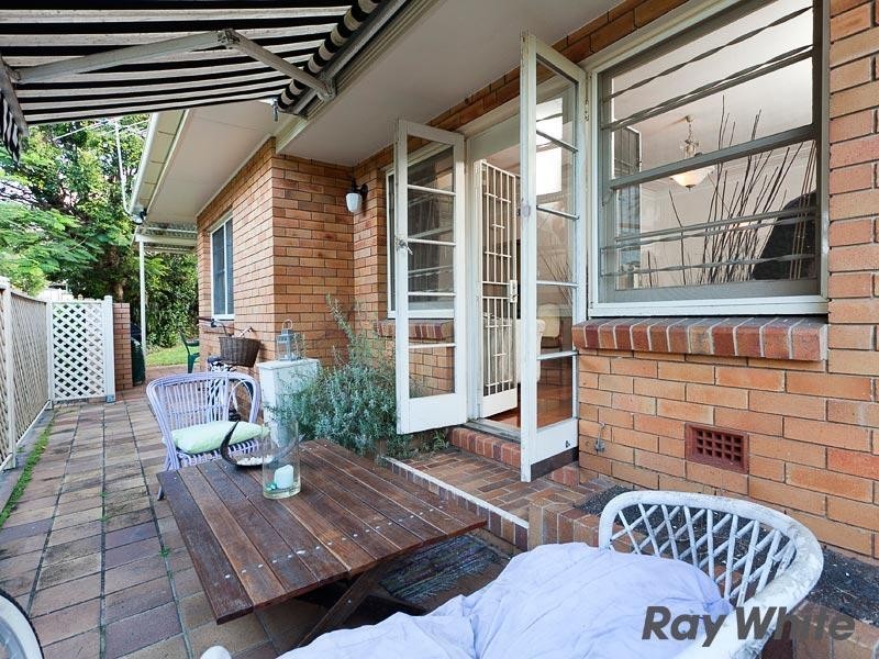 9 London Road, Clayfield QLD 4011