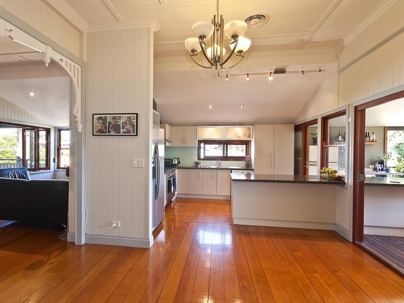 58 Dansie Street, Greenslopes QLD 4120