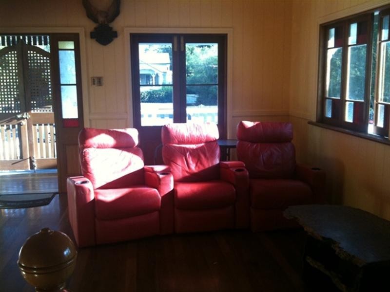 11 Kent Road, Wooloowin QLD 4030