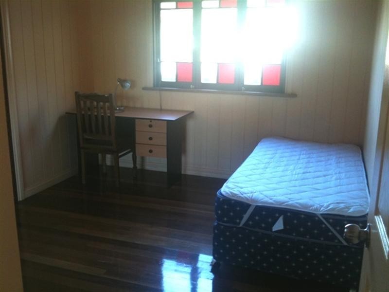 11 Kent Road, Wooloowin QLD 4030