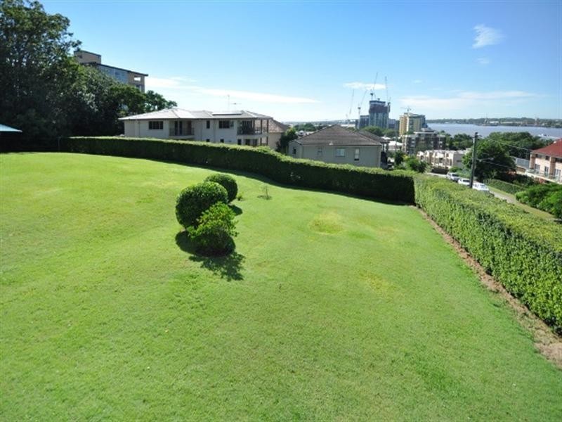 1/72 Markwell Street, Hamilton QLD 4007