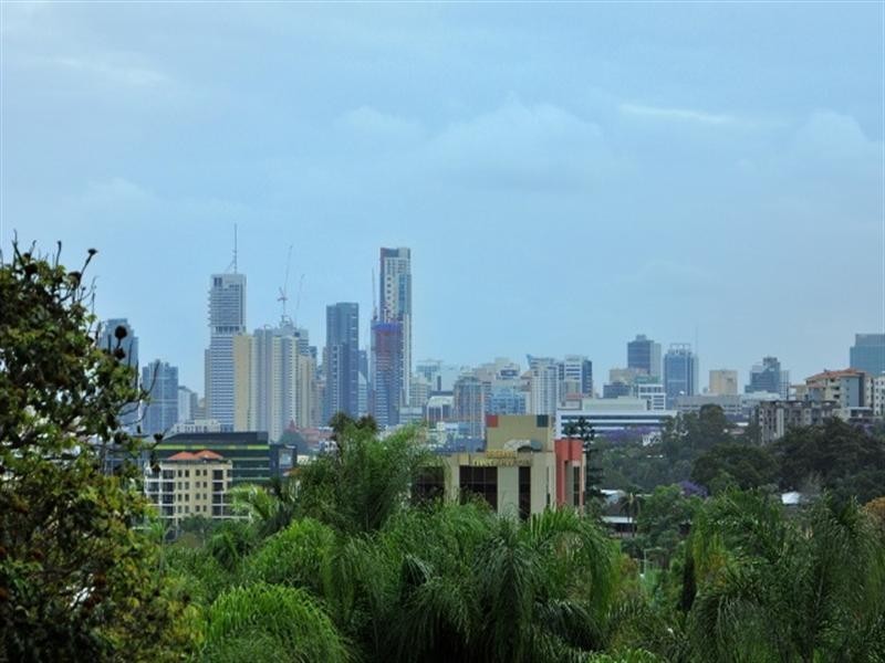 27 ATKINSON Street, Hamilton QLD 4007