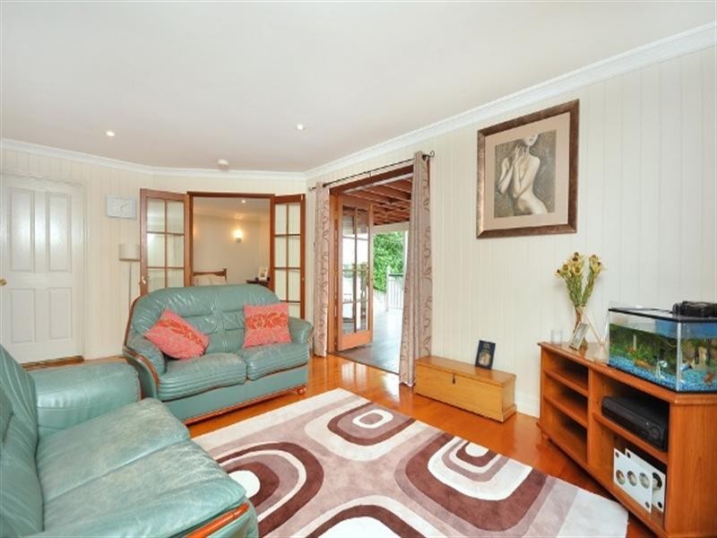 27 ATKINSON Street, Hamilton QLD 4007