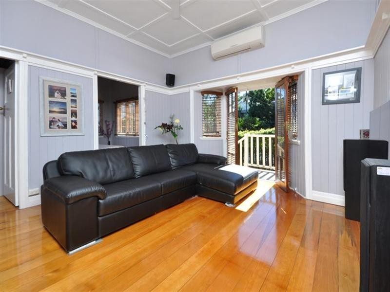 2/23 York Street, Hamilton QLD 4007