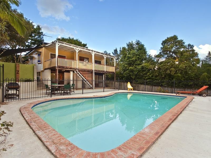 53 Brinawa Street, Camp Hill QLD 4152