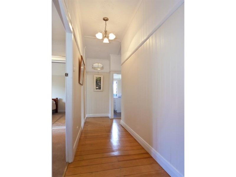 53 Brinawa Street, Camp Hill QLD 4152